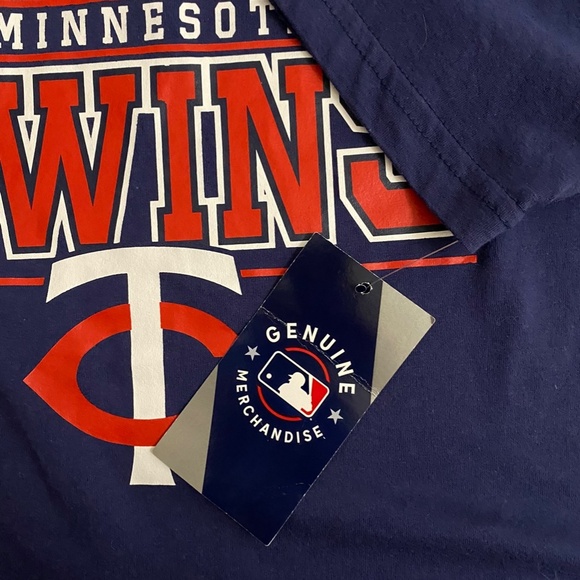 NWT Unisex Officially Licensed Minnesota Twin's Short Sleeve Tee LARGE (12/14) - Picture 4 of 5